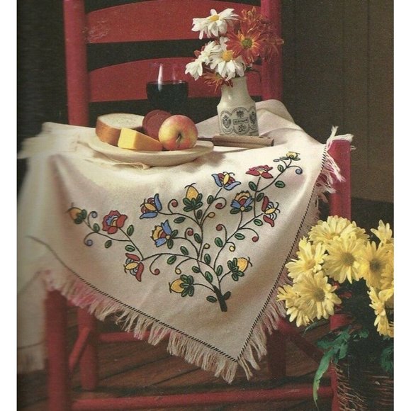 Better Homes and Gardens Embroidery 1978, Hardcover - Picture 3 of 11